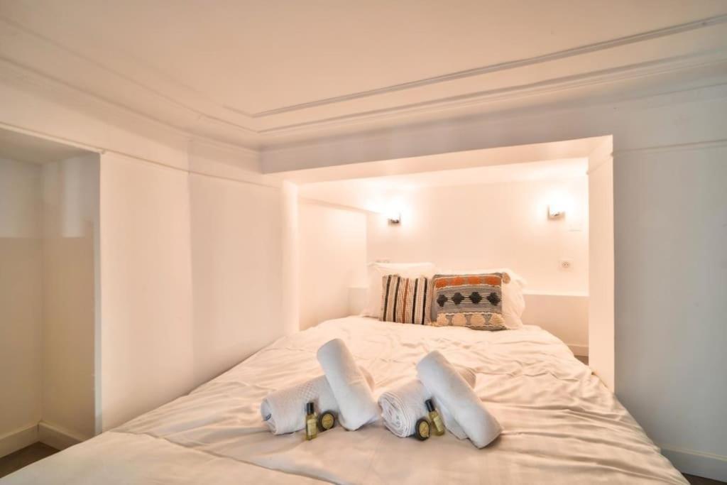 Bel Appartement Au Coeur De Montmartre Paris Luaran gambar
